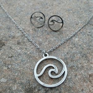 Wave pendant and earring set